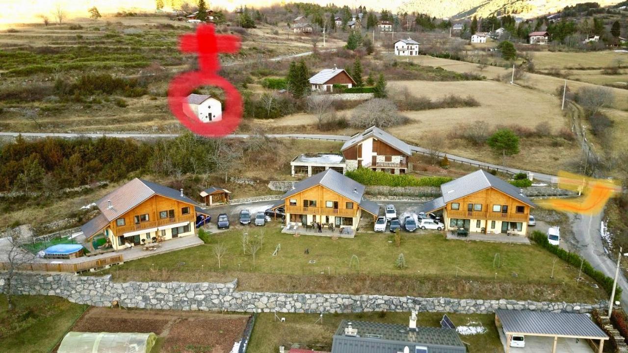Saint-Dalmas Les Chalets Fleurs De France - Kota מראה חיצוני תמונה